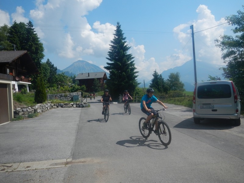 Village Camps International Summer Camp Leysin, Switzerland 2025-08-09 https://www.villagecamps.com/journals_admin/images/683-8-MTB (31).jpg